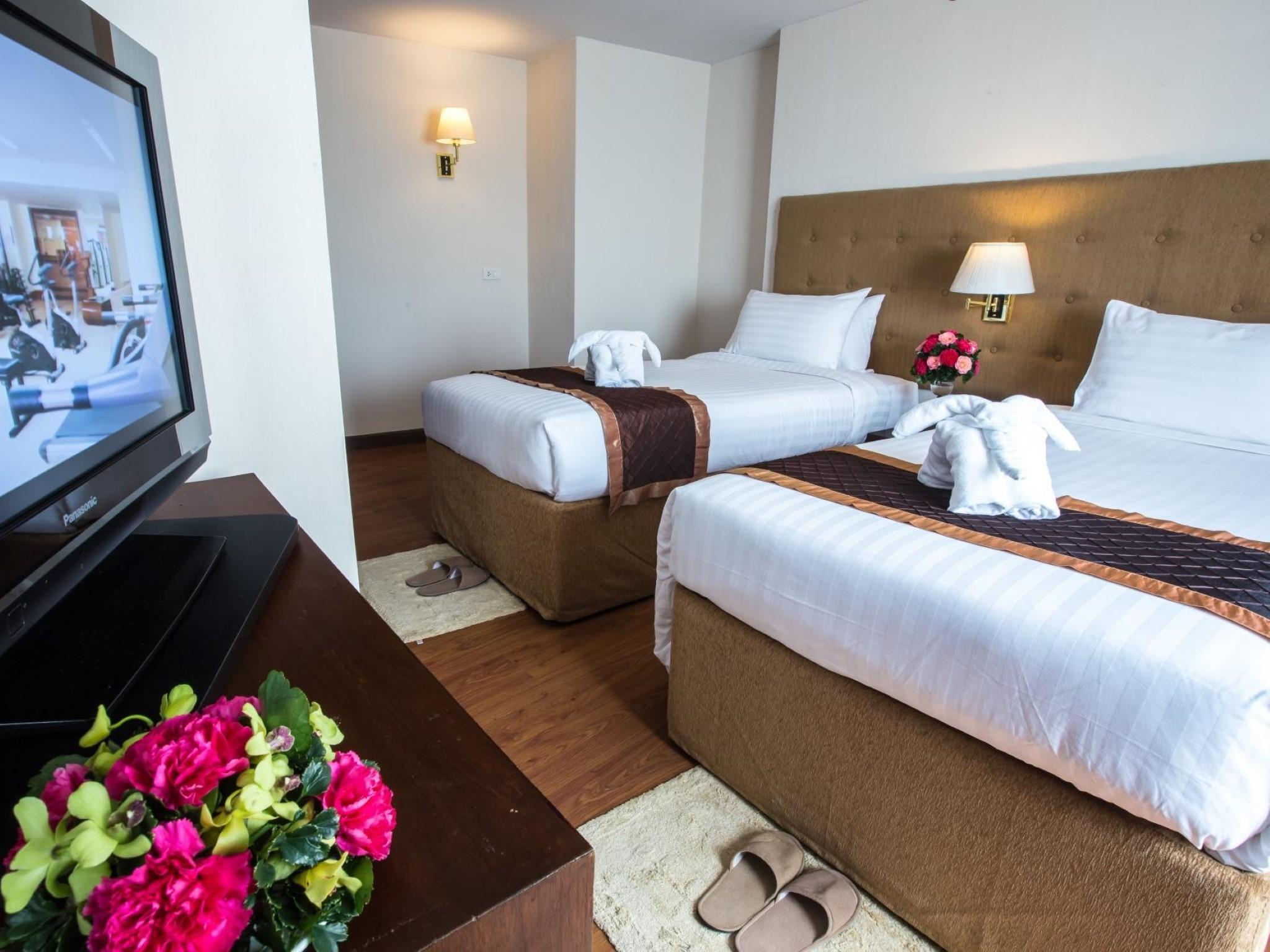 Furama Chiang Mai Hotell Exteriör bild